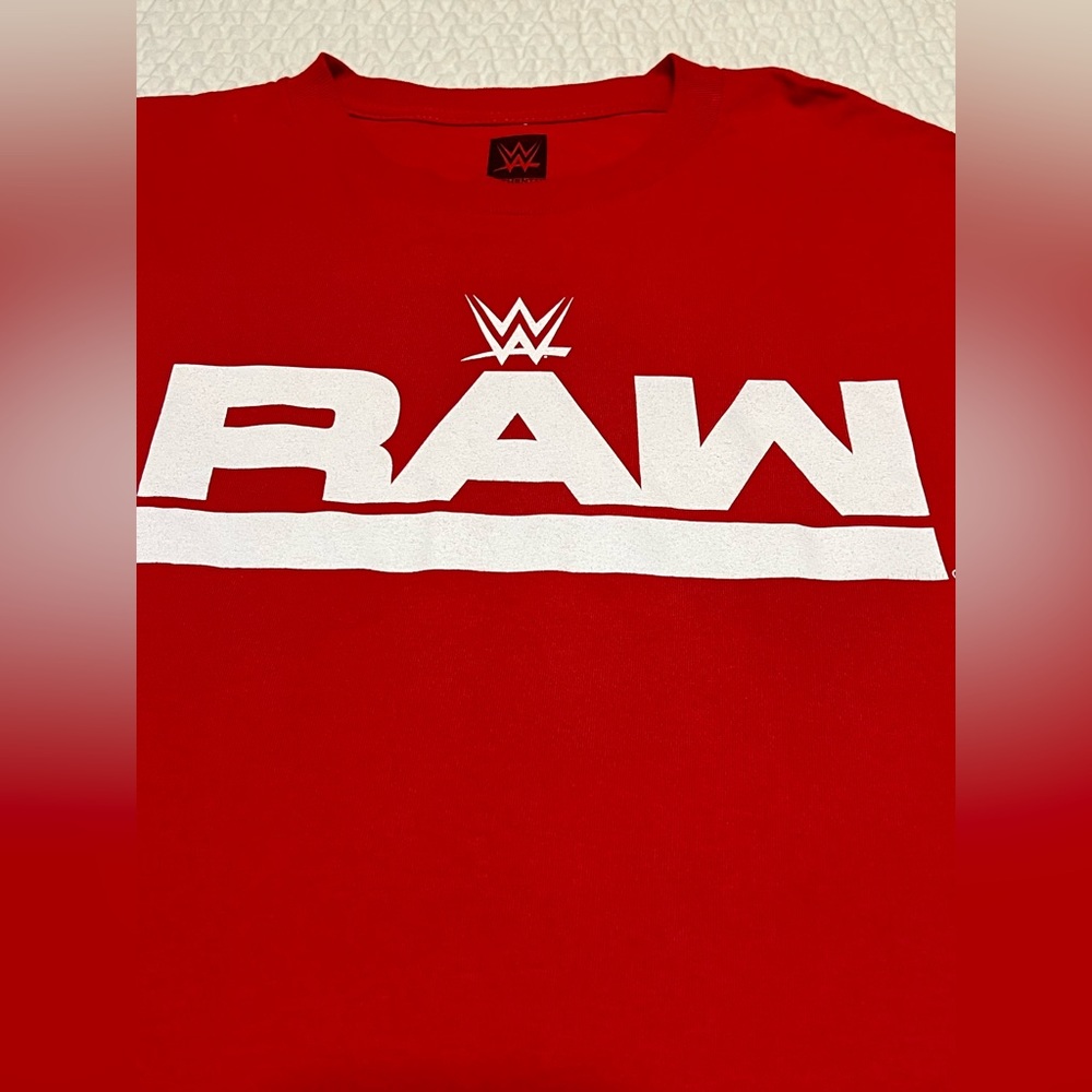 🥇 WWE Authentic Men’s Red T-Shirr